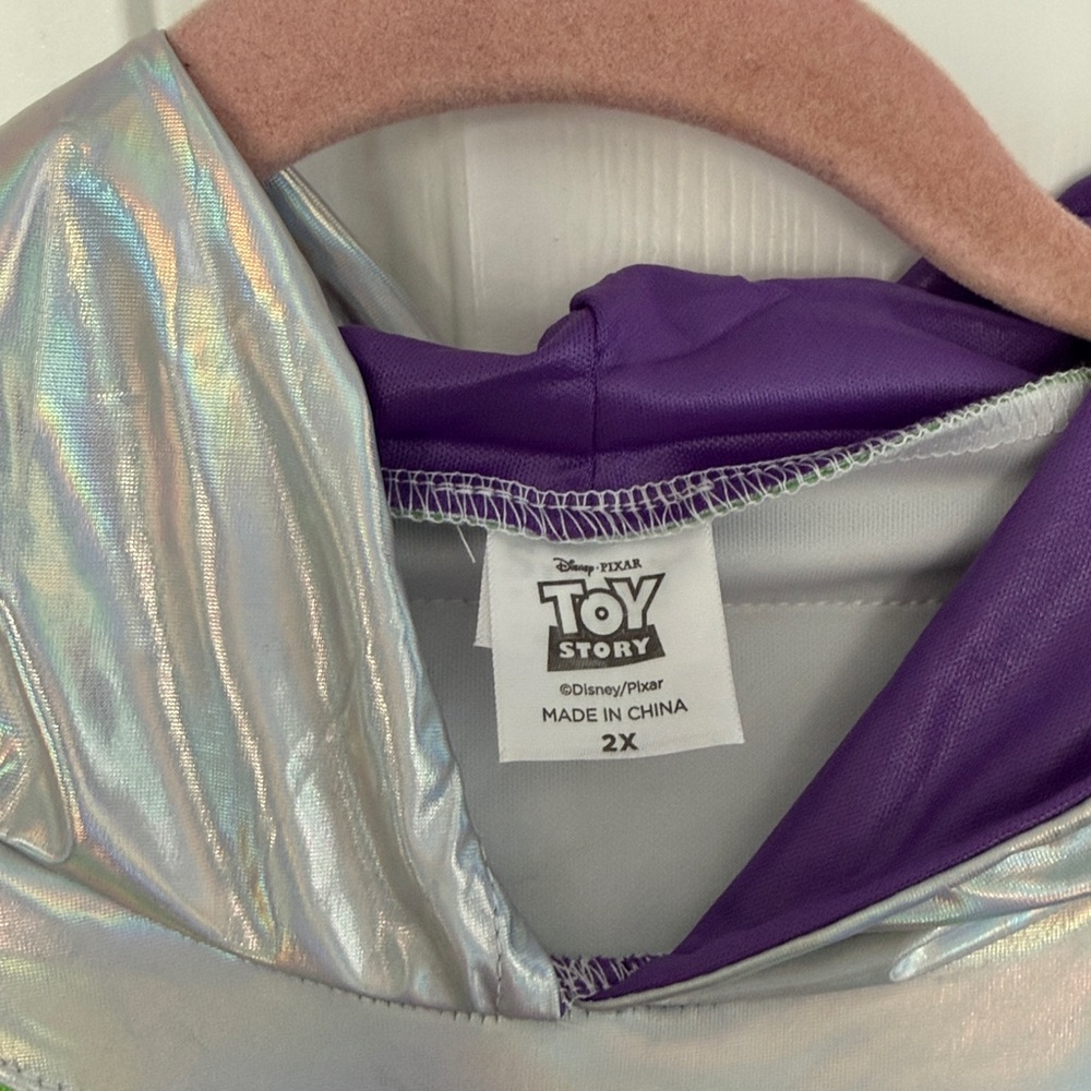 Spirit Halloween Toy Story Adult Buzz Lightyear costume - Picture 5 of 10